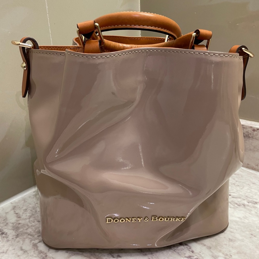 Dooney & Bourke City Patent Small Barlow bucket